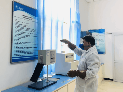 耐酸堿穿什么防化服